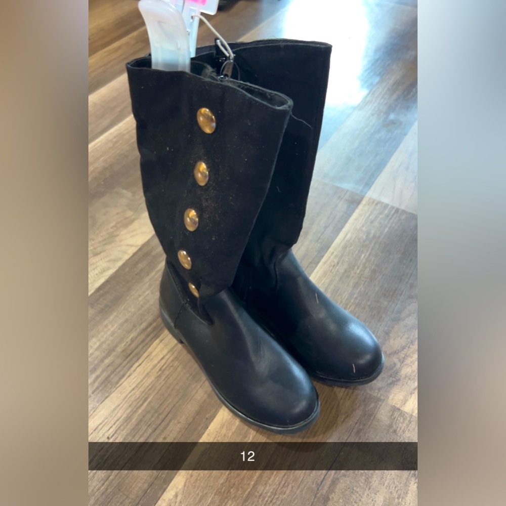 Girls nwt boots from children’s place size 12